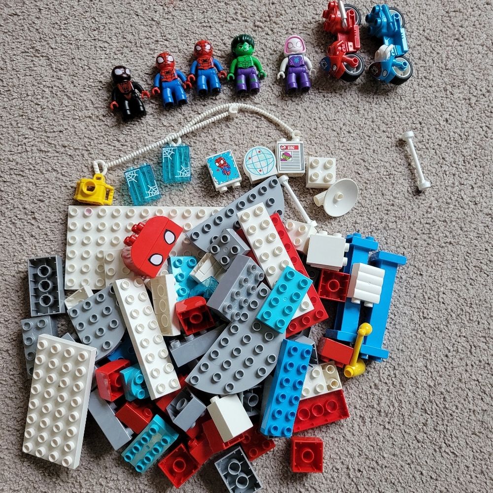 LEGO Duplo Spiderman Superhero Building Set
